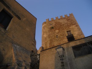 Castello di Brolo (Me) dettagli del borgo medievale